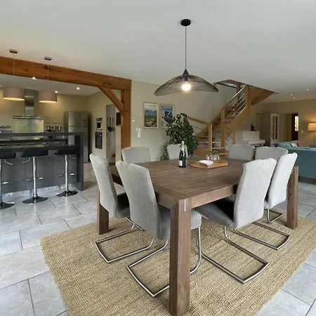 Lou Maval Holiday home